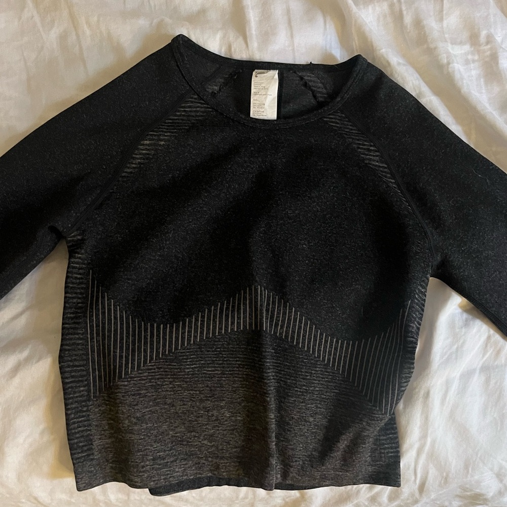 Fabletics workout long sleeve